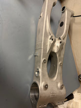 Load image into Gallery viewer, Takeoff Swingarm