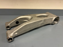 Load image into Gallery viewer, Takeoff Swingarm